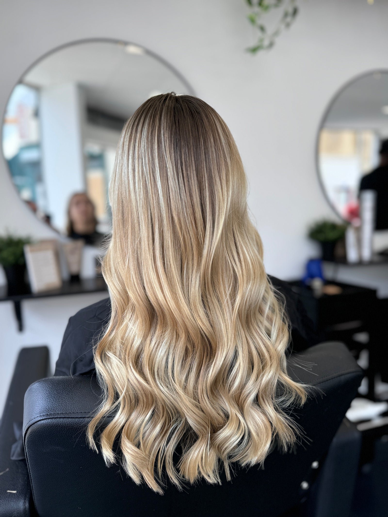 Balayage blond réalisé au salon Chez Josh, Le Mans